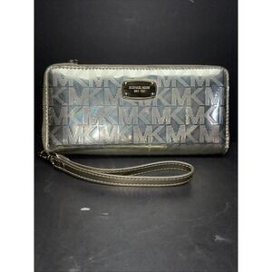 Michael‎ Kors Jet Set Travel Carryall Embossed Leather Wallet Gold.